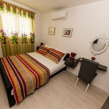 Villa Hedonist Seget Vranjica Ngoại thất bức ảnh