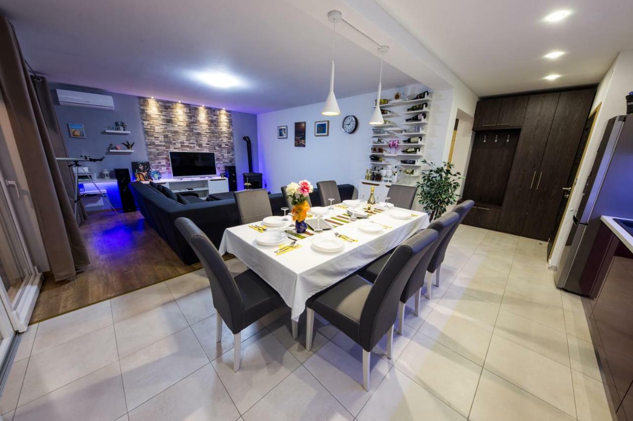Villa Hedonist Seget Vranjica Ngoại thất bức ảnh